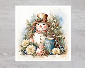 以下が含まれることがあります： 茶色のシルクハットと赤と白の襟巻きをつけた雪だるまが、青いマグカップに入ったホットチョコレートを持っている水彩画。雪だるまは花、松の枝、ベリーに囲まれている。