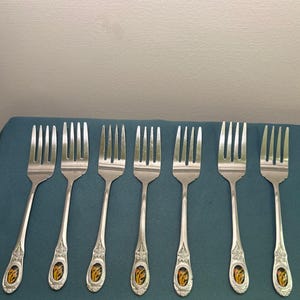 Customcraft Vintage Set of 7 Stainless Steel Dessert Fork Floral Design 6&quot;