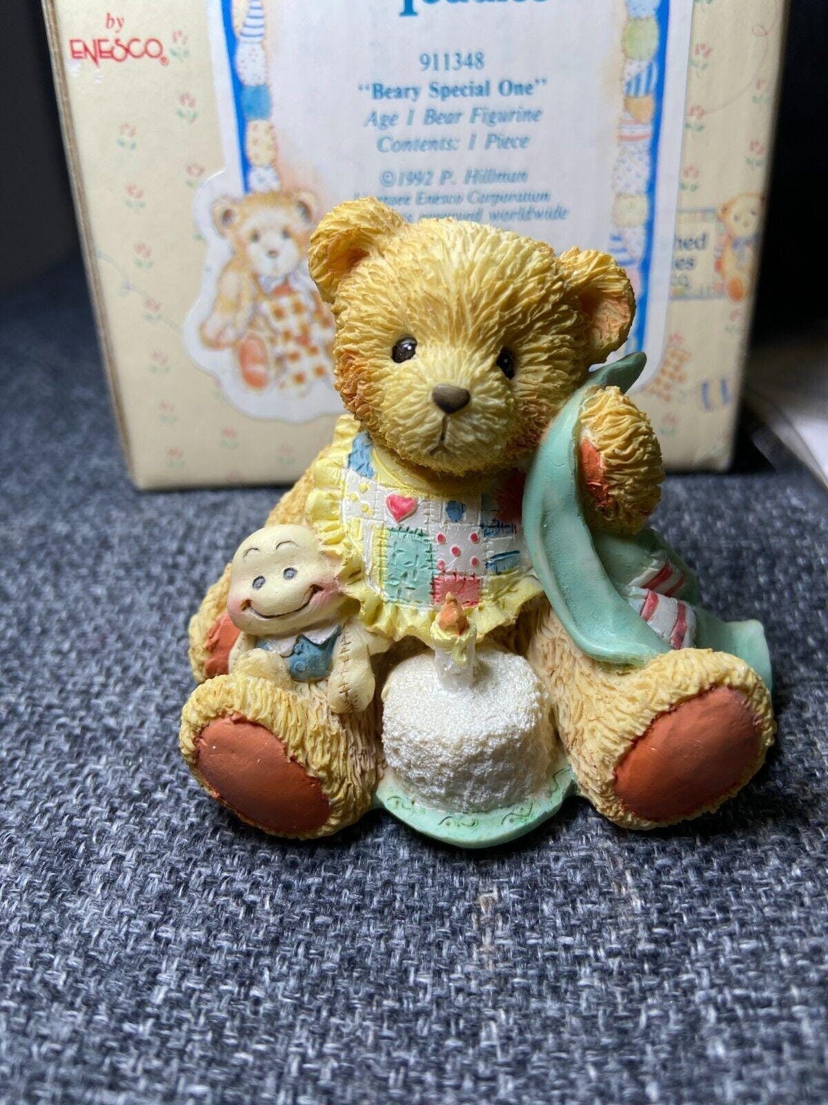 チェリッシュド テディーズ　
クマのフィギュア Amazon.com: 
