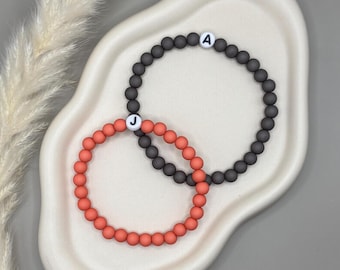 Personalisiertes Partner Armband, Armband für Paare, Geschenk Valentinstag, Geschenk Frau,  Perlen Armband mit Gravur, Jahrestag Geschenk