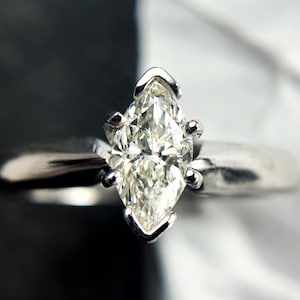 Marquise Diamond Solitaire Engagement Ring, White Gold 14k (d1355)
