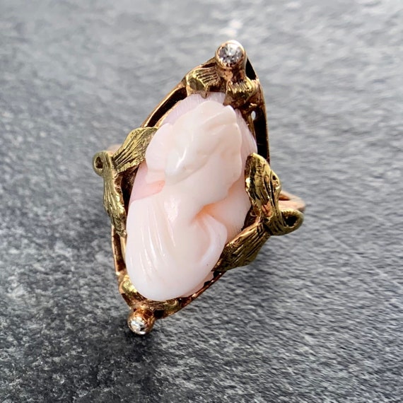 10k Yellow Gold Antique Cameo and Diamond Ring - S
