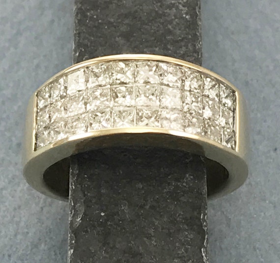 Invisible Set Diamond Band (D719)
