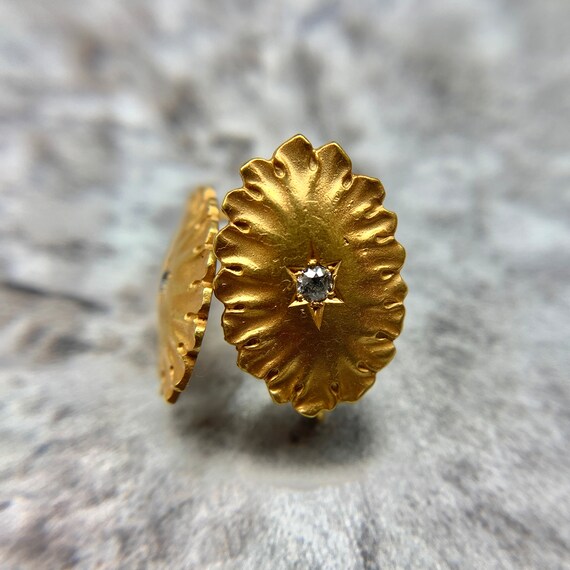 Solid Gold Vintage Screw on Diamond Earrings (A25… - image 3