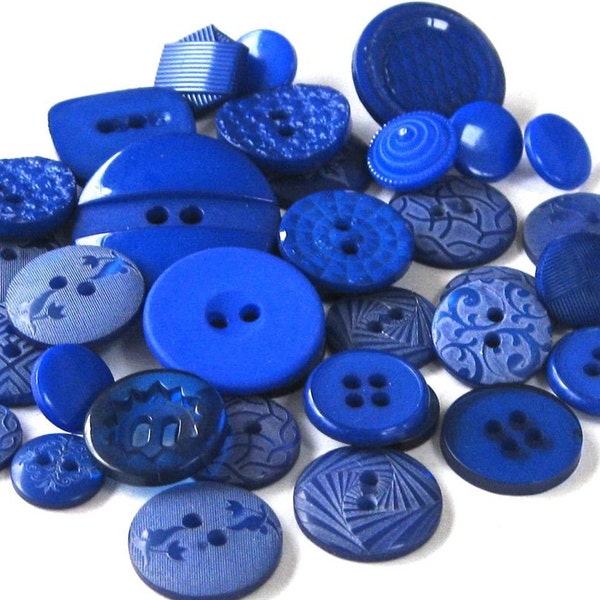 Buttons -Lots of Blue - Fabulous Mix of Bright Blue Plastic Buttons