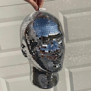 Una cabeza de bola de discoteca