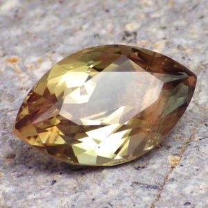 Dichroic Schiller Oregon Sunstone 9.59 Ct Clarity SI2, Marquise Cut 17.8 x 11.0 mm, See Video!