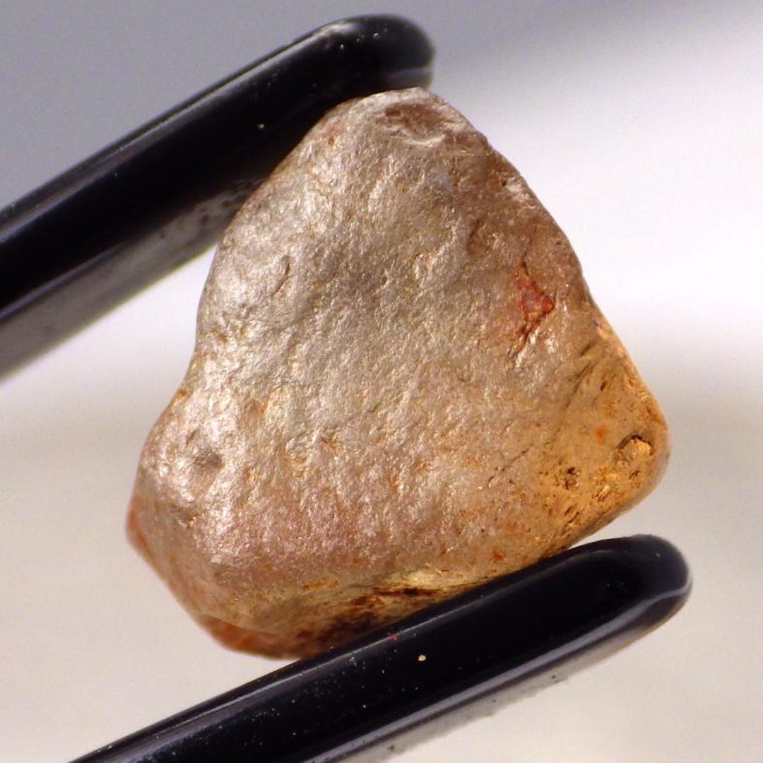 Pierre Zircon Naturelle De Tanzanie - Couleur Champagne - Taille Cœur 2,72 Carats - Vidéo Disponible - Neuf