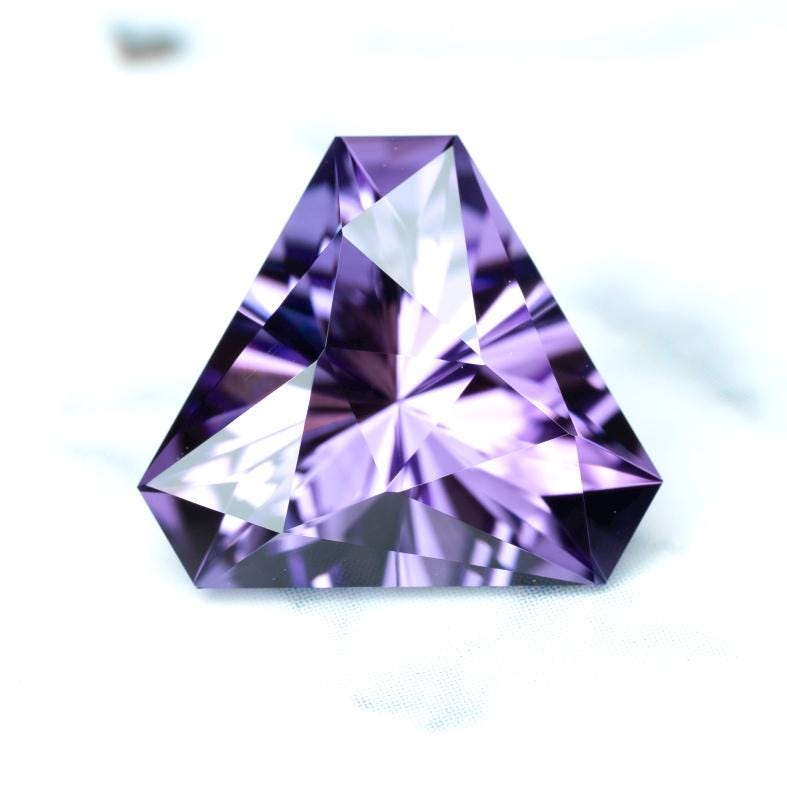 Améthyste Naturelle Du Brésil - 22,17 Carats - Violet Intense - Pure à La Loupe - Taille Émeraude - 100% Non Traitée