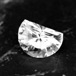 Beryl var. Goshenite, Mozambique 2.77 Ct Clarity VVS1, Half Moon Cut, For Jewelry, Video on a Hand