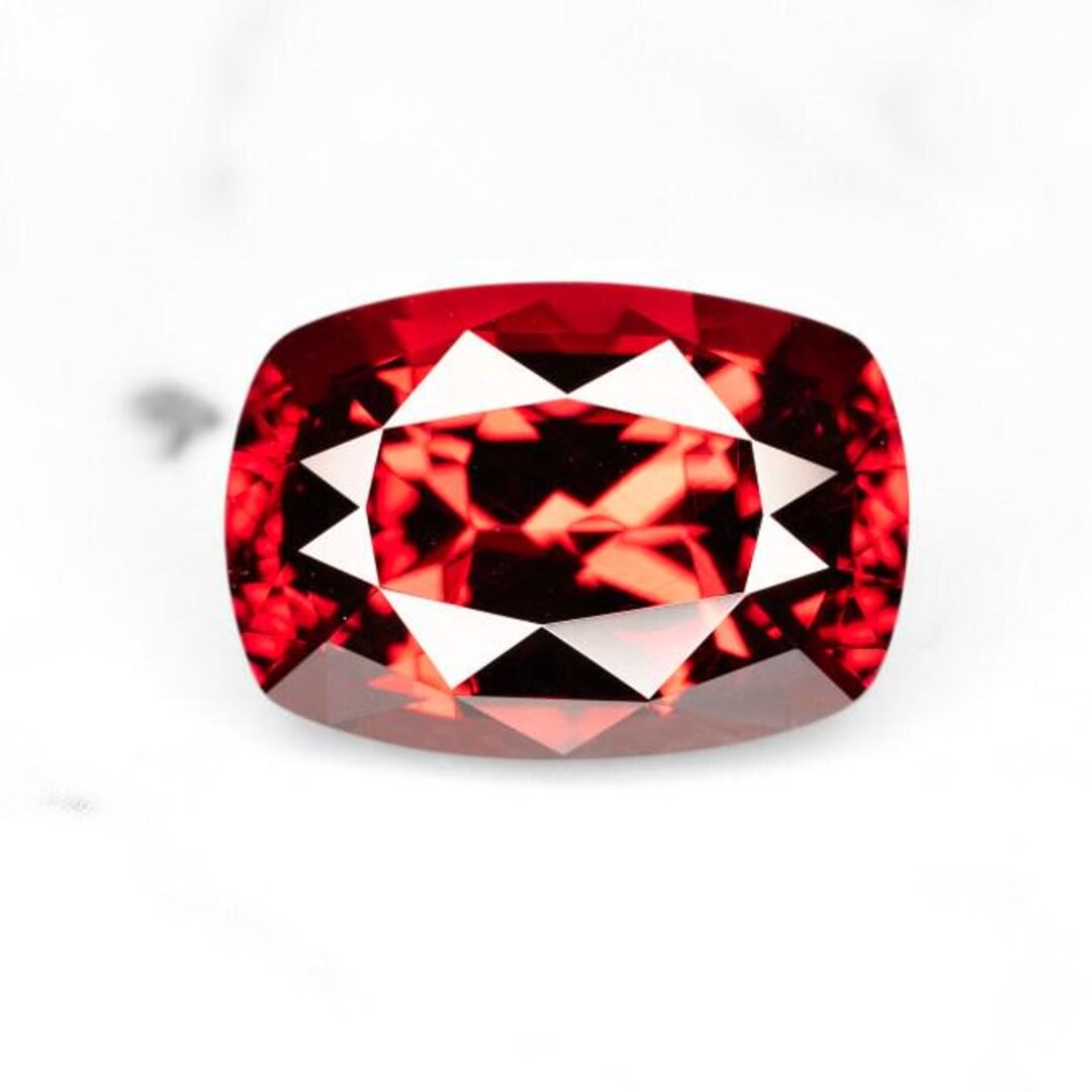 フェイスジェル・ゲル garnet Malaya Garnet, E. Africa 4.32 Ct Clarity VS2, Rare Natural Rose