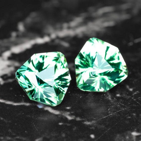 天然トルマリン、コンゴ産 4.47 カラット TW 完璧、スティーブン