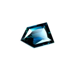 Natural Untreated Parti Sapphire-Kenya 1.0 Ct Clarity VS2-For Jewelry-Video on a Hand