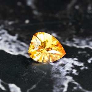 Mandarin Spessartin Granat, Tansania 0,68 Ct Klarheit SI2, seltener Granat, Ringgröße, Video Außen!