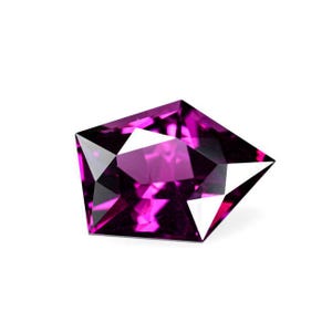 Color Change Purple Garnet, Tanzania 1.83 Ct Clarity VS2, Rate Type of Garnet, For Jewelry, Video