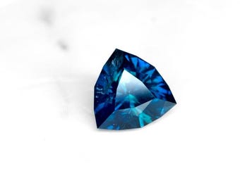 Natural Untreated Blue Green Sapphire, Kenya 0.54 Ct Clarity VS2, Trillion Cut 4.8 x 4.8 mm, Small Ring Size, See Video!