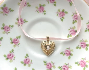 Pink Ribbon Swan Locket Choker Necklaces
