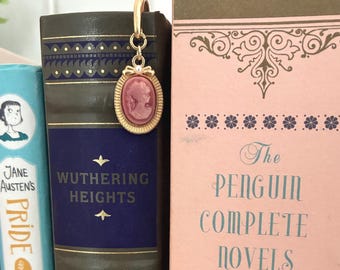 Cameo Vintage Bookmarks