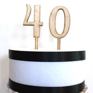 Adorno para tarta con número de madera de abedul, decoración para fiestas de cumpleaños y aniversarios.