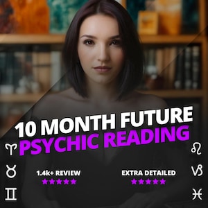 Op de afbeelding: Een vrouw met donker haar staat centraal in de afbeelding. De tekstoverlay luidt "10 MONTH FUTURE PSYCHIC READING" in wit en paars. Er worden ook dierenriemtekens en beoordelingssterren weergegeven.