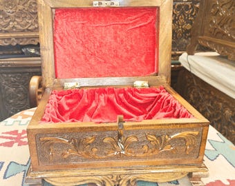 Handgesneden walnotenhouten kist, met fluweel beklede afsluitbare houten kist, geheim vak sieraden aandenkendoos, Valentijnsdagcadeau, handgemaakte gif