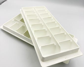 2 Vintage Frigidaire 16 Cube White Plastic Ice Cube Tray Large Cube Stackable
