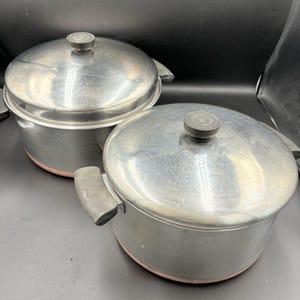 Revere Ware Pre-68 Stock Pot Set: 5 Qt, 4 Qt Copper Bottom Pots with Lids