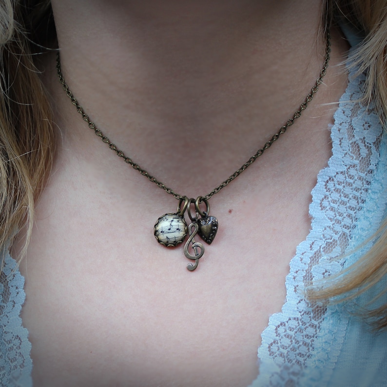 Metal Color: Flower Davitu New Fashion Charm Handmade Natural Dried Flowers Long Necklaces Pendants for Women Girl Vintage Bronze Necklace Jewelry Gift Metal Color: Flower Davitu New Fashion Charm Handmade Natural Dried Flowers Long Necklaces Pendants for Women Girl Vintage Bronze Necklace Jewelry Gift