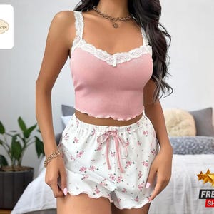Ensemble de pyjama bordé de dentelle pour femme | de nuit à encolure en V avec patchwork | vêtement de nuit doux deux pièces | Vêtements de détente confortables