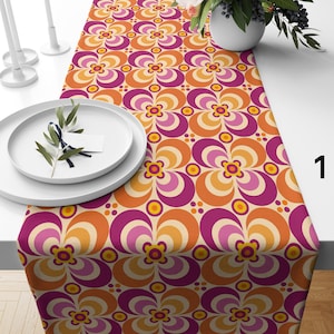 Retro Floral Table Runner, 70s Inspired Tablecloth, Groovy Flower Pattern Table Decor, Vintage Inspired Tablecloth, Boho Geometric Runners