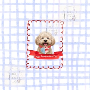 Könnte beinhalten: Digitale Illustration eines lächelnden, hellbraunen Hundes, der einen herzförmigen Anhänger mit einem rot-weiß-blauen Design trägt. Der Hund wird von einem roten, lockigen Rahmen und einem roten Banner mit der Aufschrift "Happy Independence Day" umrahmt.