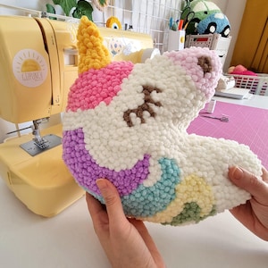 Almohada de unicornio hecha a mano con aguja de punzón – Cojín de peluche hecho a mano – Bonita decoración de unicornio para habitaciones infantiles