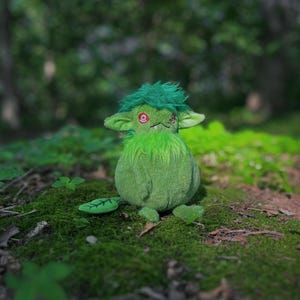PRE-ORDER Mosslo the moss goblin PluSidhe