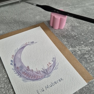 Handgemalte A6 Eid Mubarak Karte – Mond- und Blumen-Aquarell-Design – Einzigartige Islamische Grußkarte