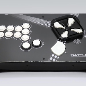 Controlador arcade BattleHut BHT sin palanca, versión de diseño inverso.