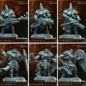 Könnte beinhalten: Sechs detaillierte Miniaturfiguren, jeweils auf einer 32-mm-Basis stehend. Die Figuren sind mit aufwendigen Rüstungen bekleidet und tragen verschiedene Waffen, darunter eine große Kanone, einen Schild und eine Kette. Der Text "HALLOWED ABSOLU" ist sichtbar.