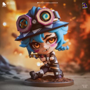 Op de afbeelding: Een blauw en paars chibi-figuur van een personage met een grote hoed, een bril en een wapen. Het figuur is in een dynamische actiehoudingspose geplaatst. De achtergrond is wazig oranje en geel.