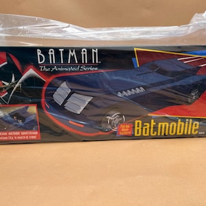Mezco Toyz Batman: The Animated Series 5 Points Batmobile • NIEUW, ongeopend • Cartoon verzamelobject uit de jaren 90 • Limited Edition