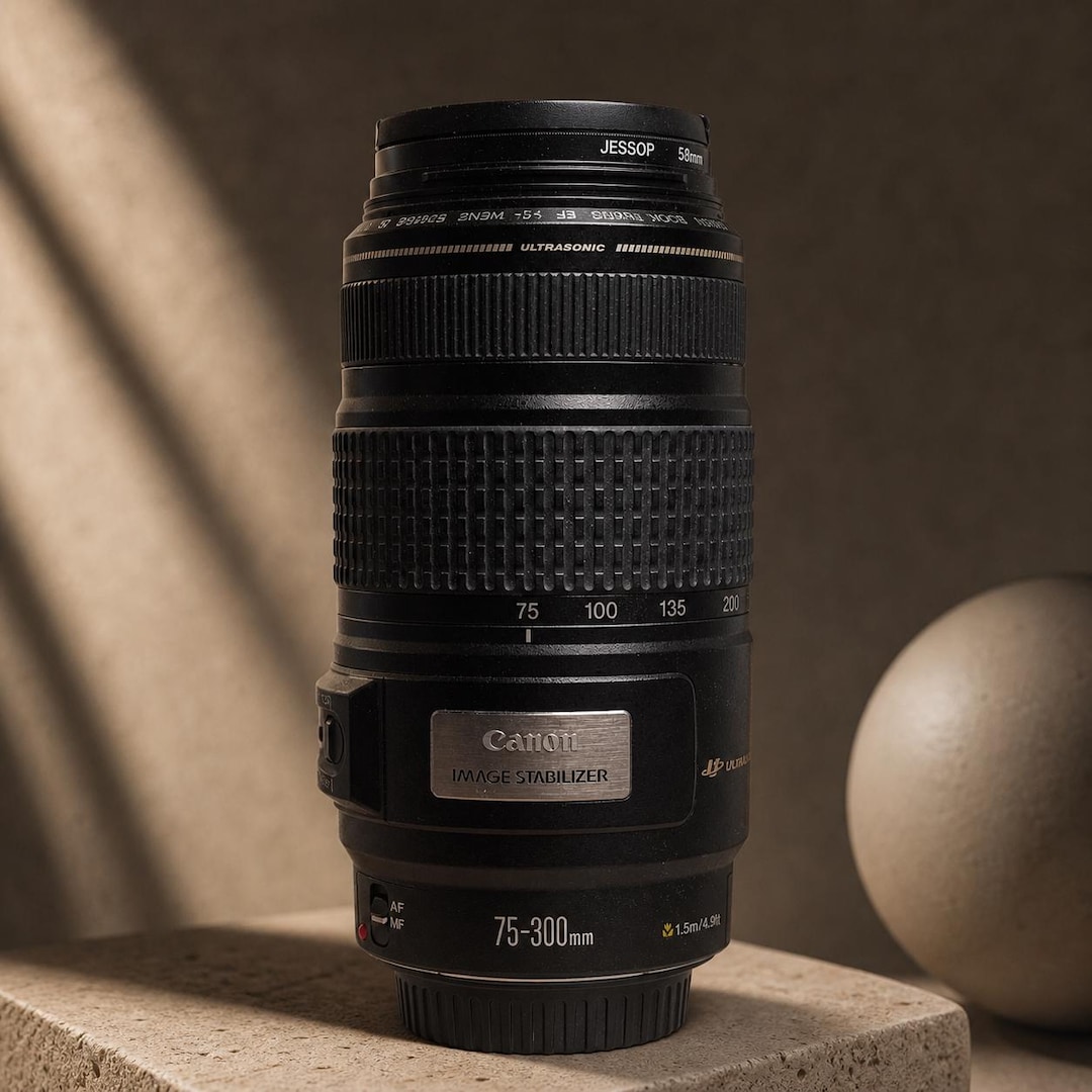 【Canon】EF 75-300mm IS USM Canon EF 75-300mm IS USM Lens 1995 Vintage Telephoto Zoom Tested