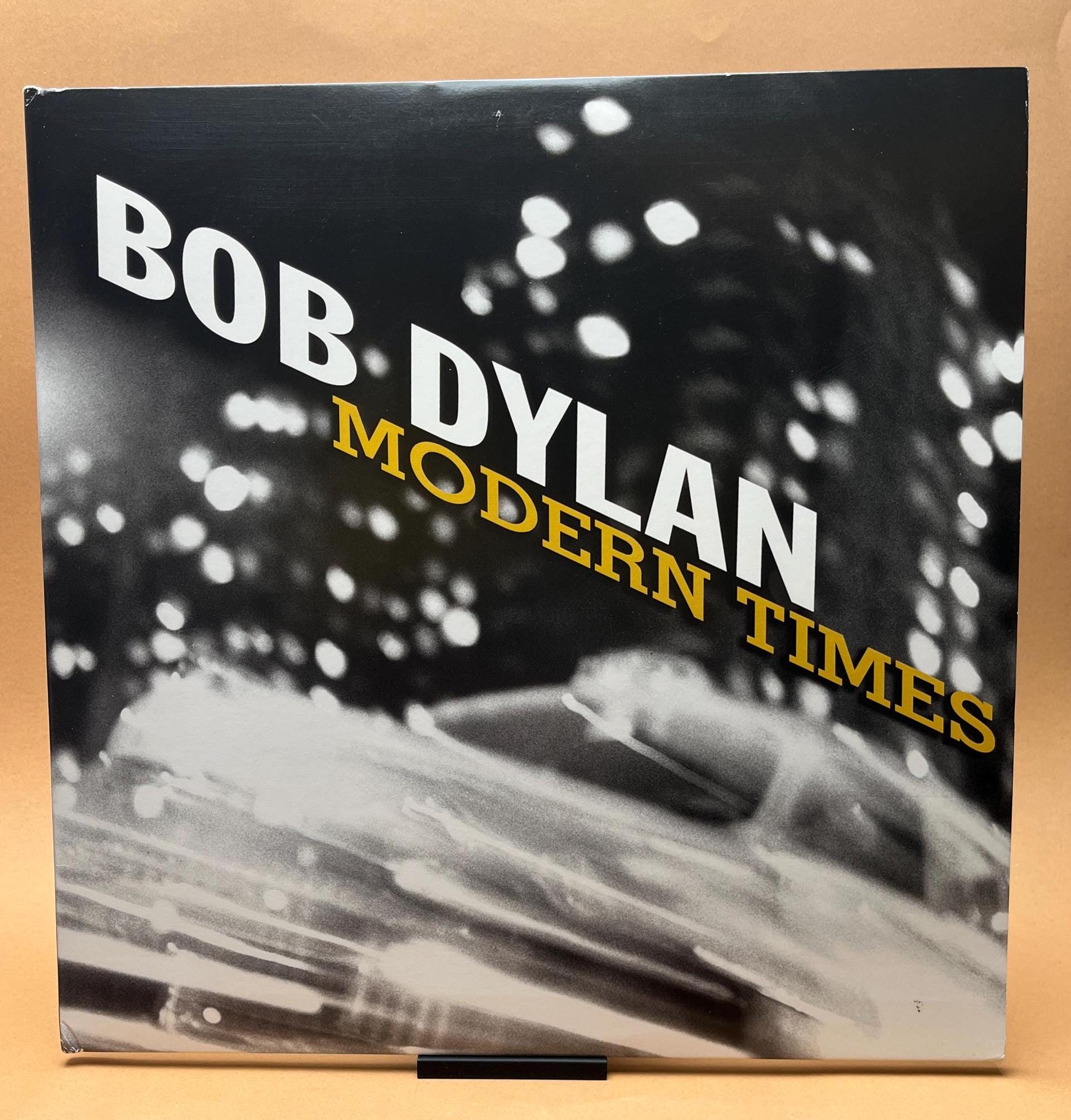 欧2discs LP Bob Dylan Modern Times 88985451721 Columbia, Sony Music, Legacy /00660 Bob Dylan - Modern Times - Amazon.com Music