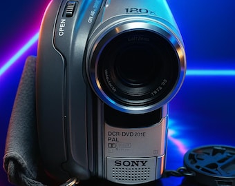 【レア】SONY HANDYCAM DCR-DVD650 Sony DCR-DVD650 Handycam® DVD/Memory Stick® camcorder at Crutchfield
