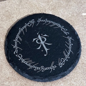 Herr der Ringe - Inspirierter Schieferuntersetzer - One Ring - Sauron - Perfekt für Tolkien Fans & Home Decor
