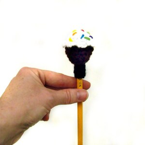 Cupcake Crochet Pencil Topper Pattern Birthday Decor yarn bomb pattern PDF INSTANT DOWNLOAD image 2