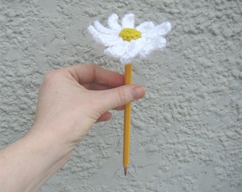 Daisy Flower Pencil Topper Crochet Pattern - Yarn Bombing Pattern