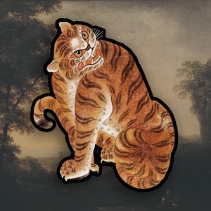 Puede incluir: Ilustración de estilo vintage de un tigre con rayas naranjas y marrones, cara blanca y contorno negro. El tigre está sentado con una pata levantada y la boca abierta, revelando sus dientes.