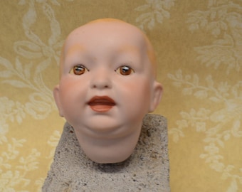 Cabeza de muñeca de porcelana vintage: diseño JDK 7 de 1983, arte de ensamblaje