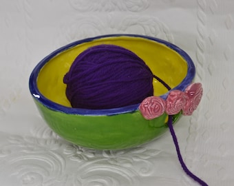 Cuenco de cerámica para lana, rosas pintadas a mano, organizador para tejer a crochet