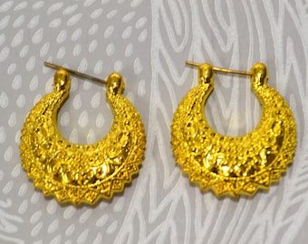 Vintage Gold Plated Filigree Hoop Earrings: Pierced Crescent Dangle