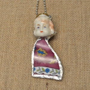 Broken China Jewelry , Vintage Figurines , Womens figurine head , broken china plate jewelry . handcrafted OOAK jewelry,pendant necklace
