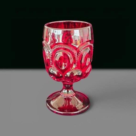 L.E. Smith Ruby Red Moon and Stars 6" Water Goblet. 11oz. capacity. No issues
